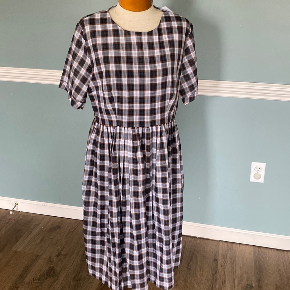 NWT Mod Dolly London Darla Plaid midi dress brown/blue plaid. Modest cottagecore
